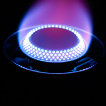 Gas burner with blue flame cooking ring