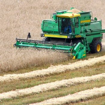 cb51c09a-73cc-4d5f-8d8c-7c14f0ac6e13_shutterstock_1680502 combine koren machine_e655e750_580x387